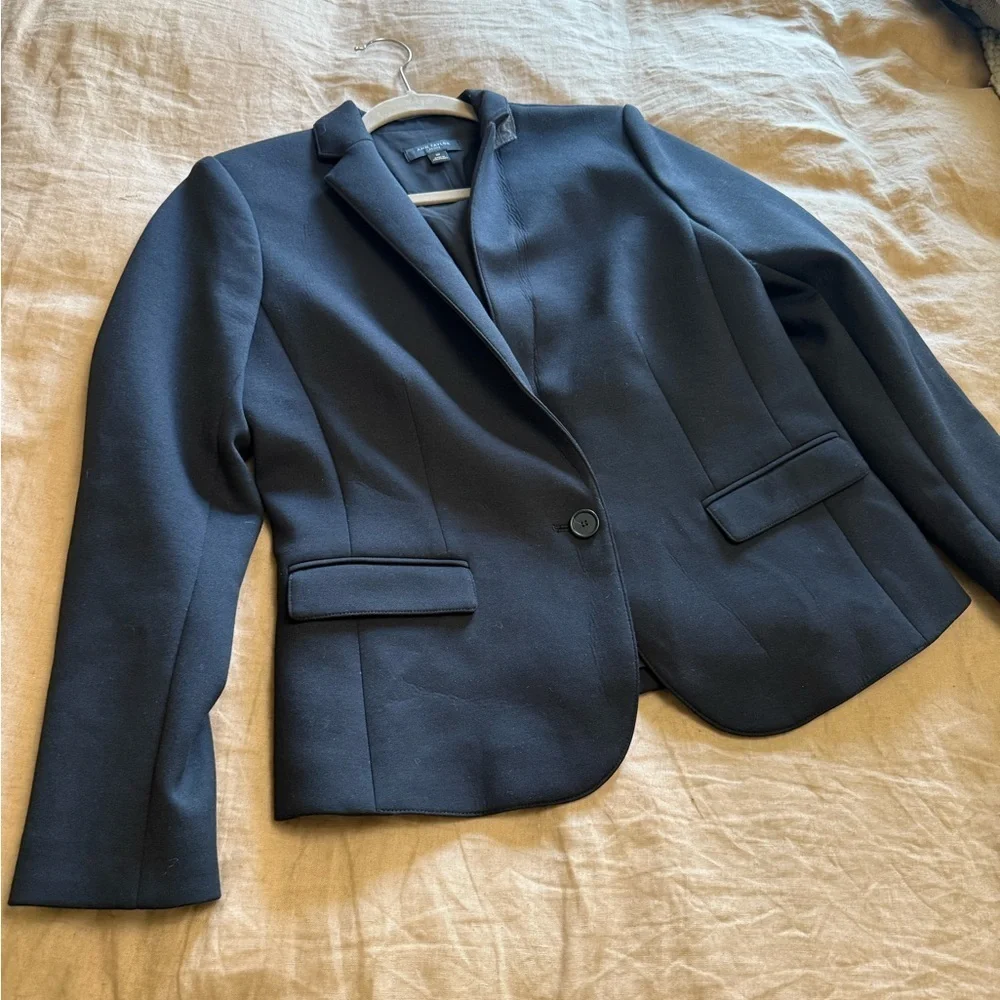 Ann Taylor Women's Black classic office minimalist Blazer jacket - Picture 4 of 9